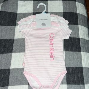3 pack short sleeve bodysuit for baby